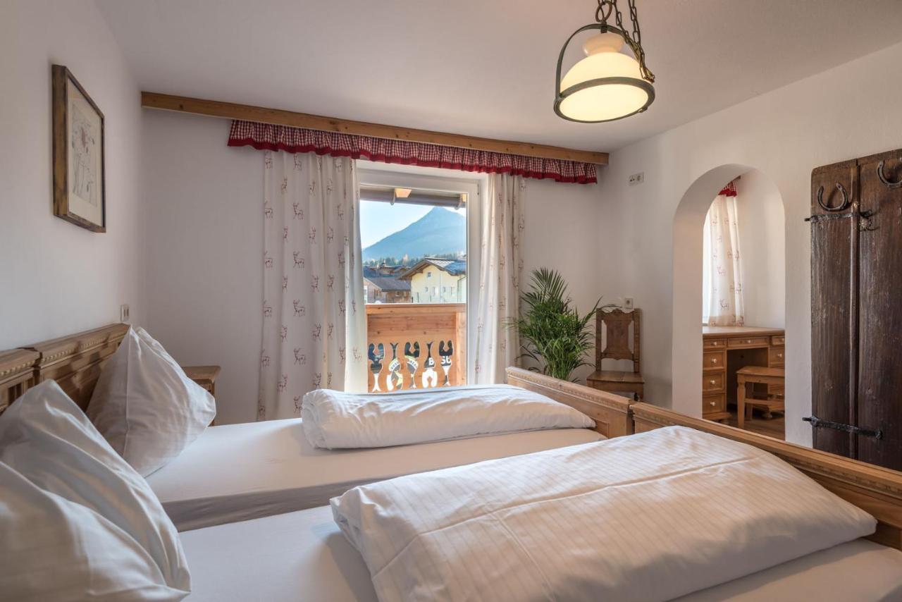 Alpenhostel "Das Besenhaus" Altenmarkt im Pongau Exterior photo