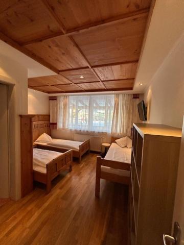 Alpenhostel "Das Besenhaus" Altenmarkt im Pongau Exterior photo